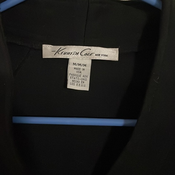 Barely worn Kenneth Cole - Picture 3 of 4